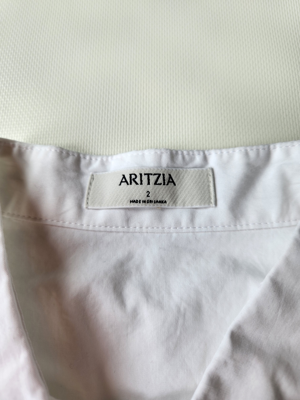 Aritzia NWOT Womens Size 2 White Blue Graphic Button Down Oversized Shirt - Picture 6 of 9